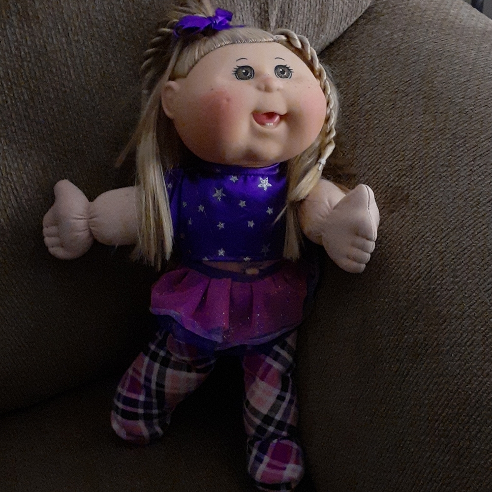 Cabbage Patch Dolls - Picture 2 of 9
